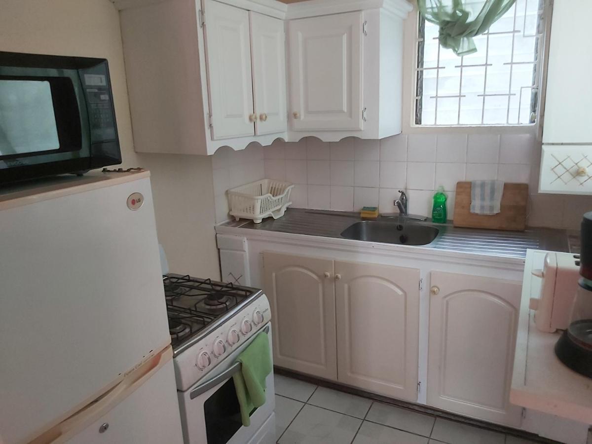 Ocean View Apartments 브리지타운 외부 사진