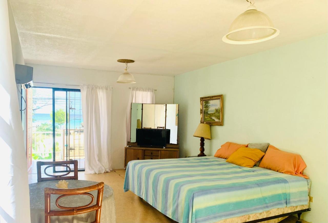 Ocean View Apartments 브리지타운 외부 사진