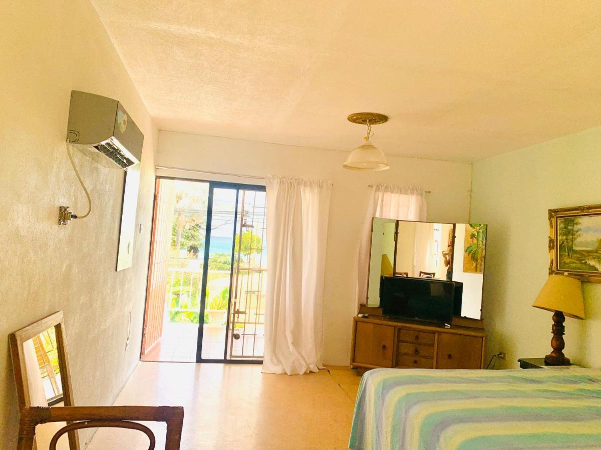 Ocean View Apartments 브리지타운 외부 사진