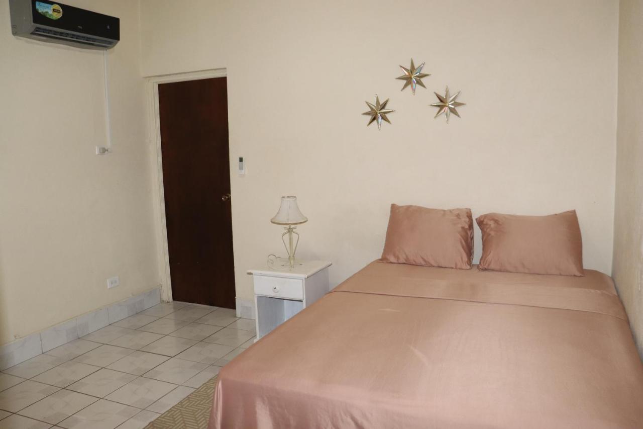 Ocean View Apartments 브리지타운 외부 사진