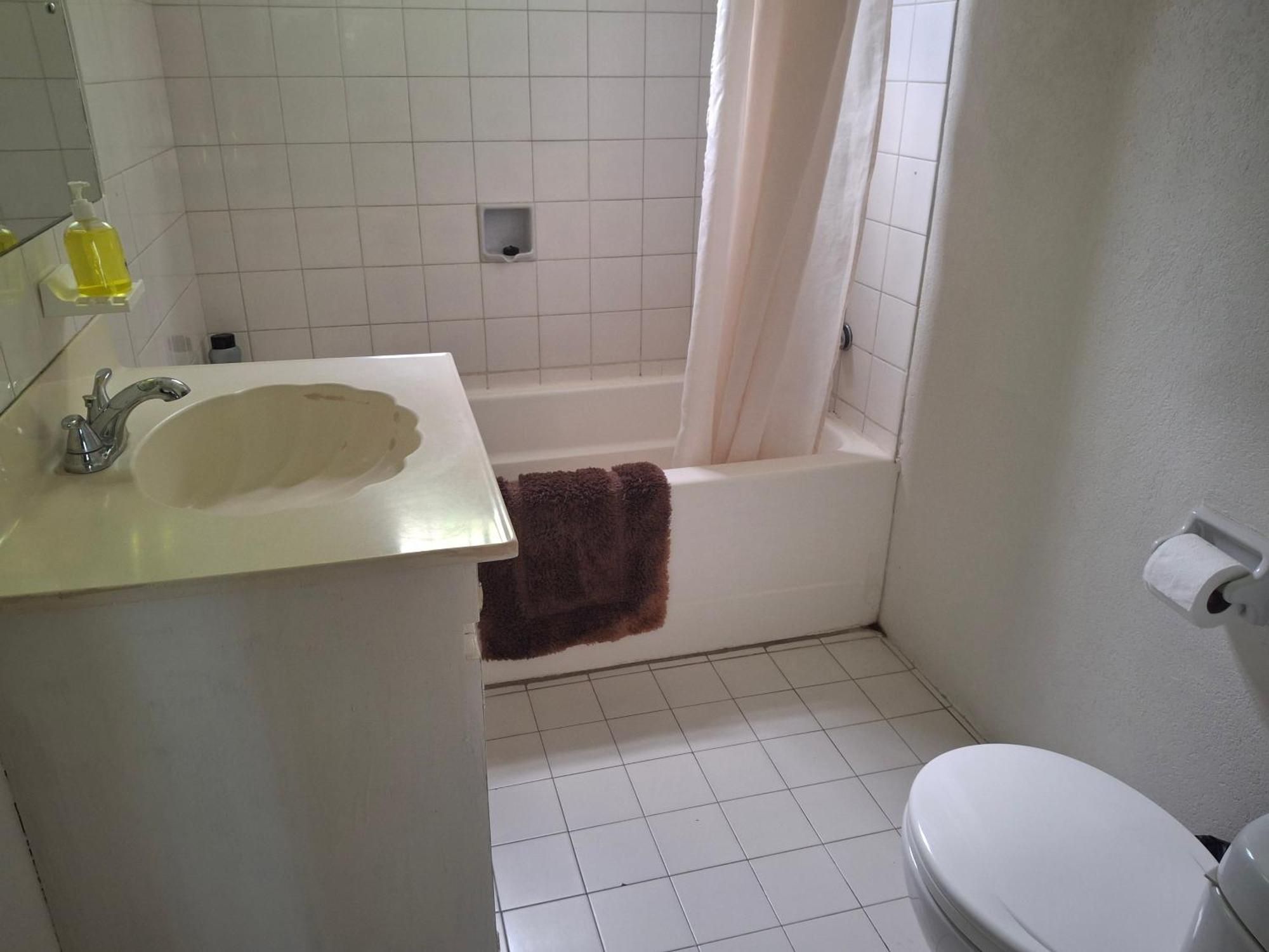 Ocean View Apartments 브리지타운 외부 사진